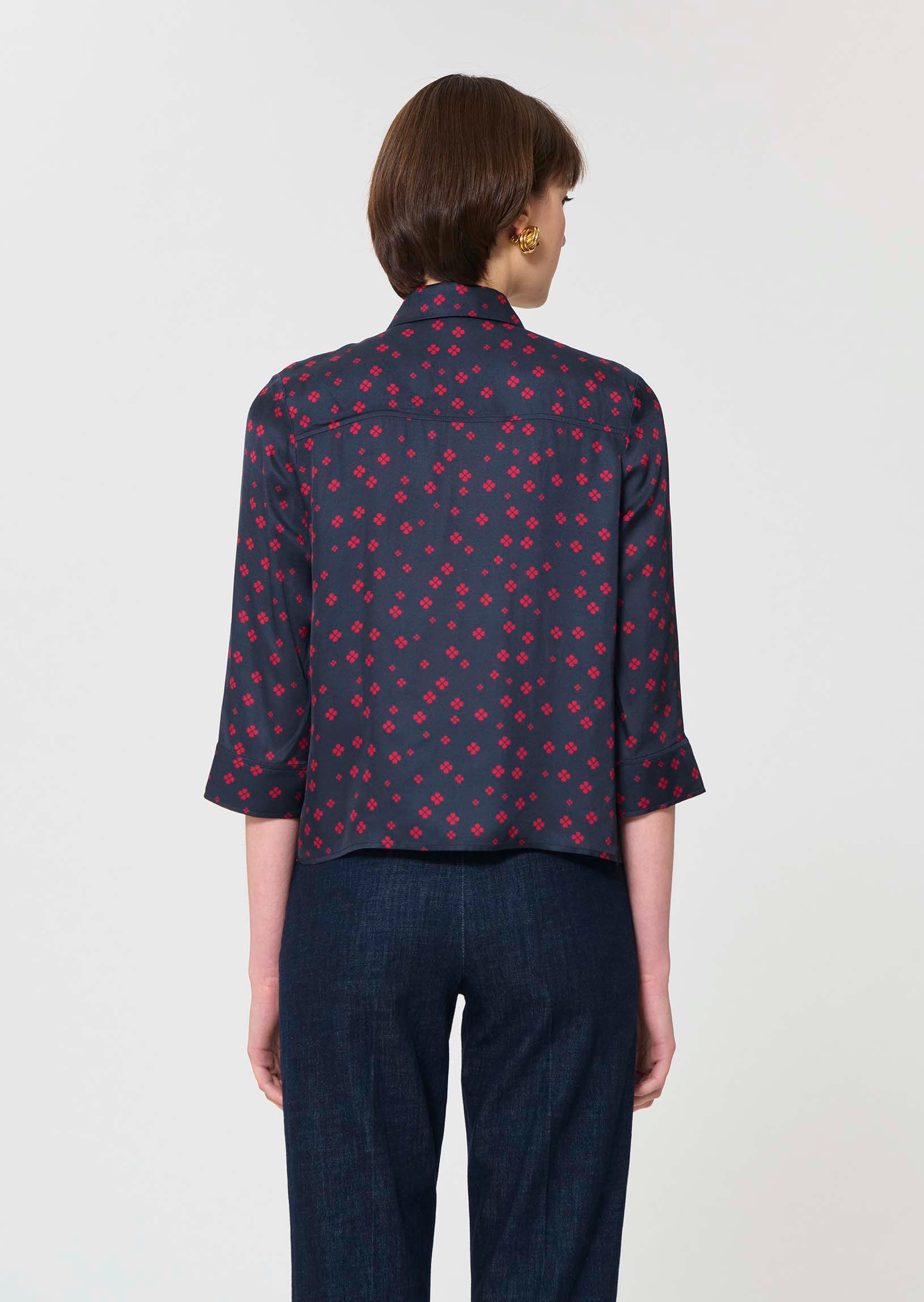 shirt in midnight blue with mini clover print