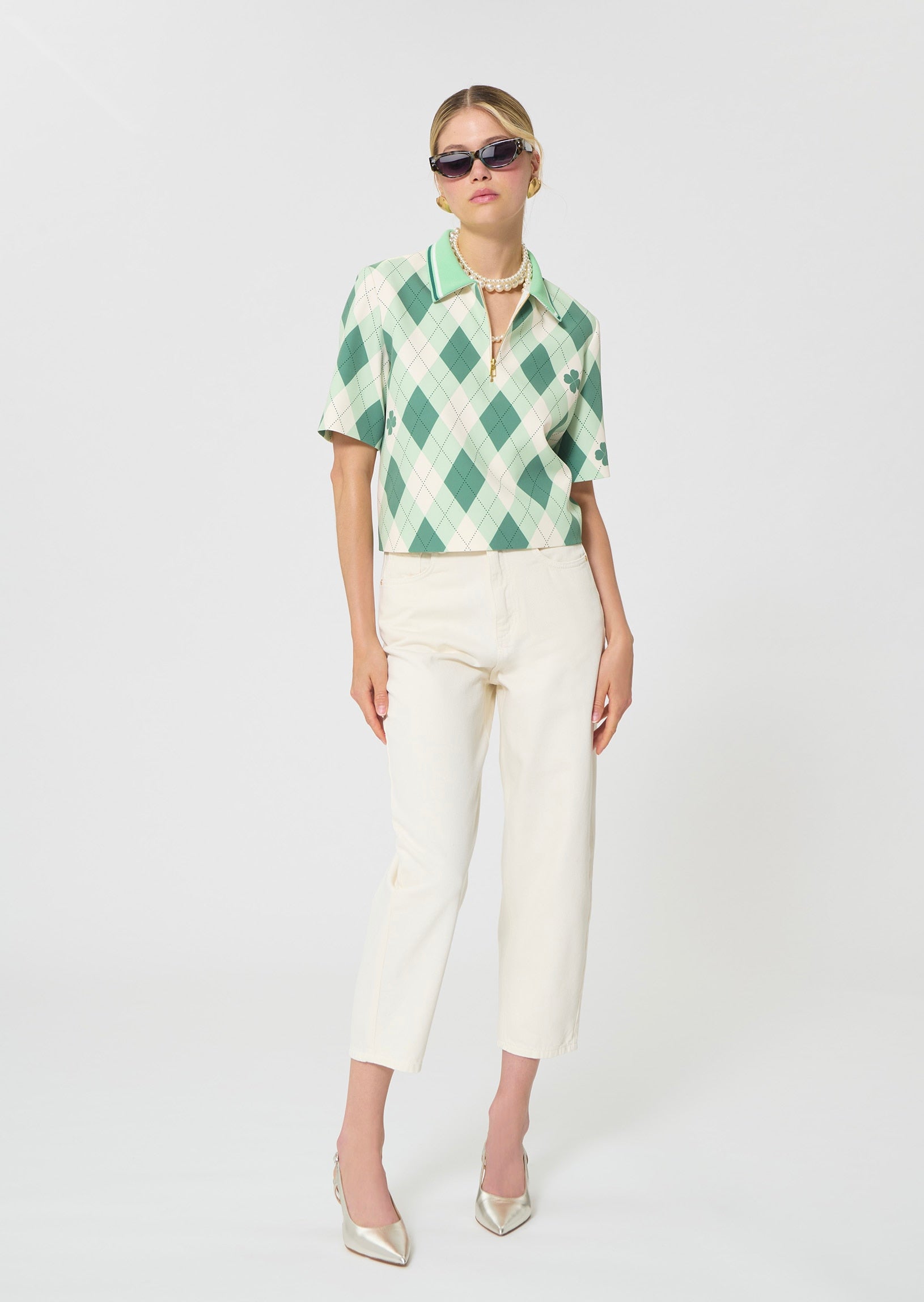 jeans in white lightweight denim