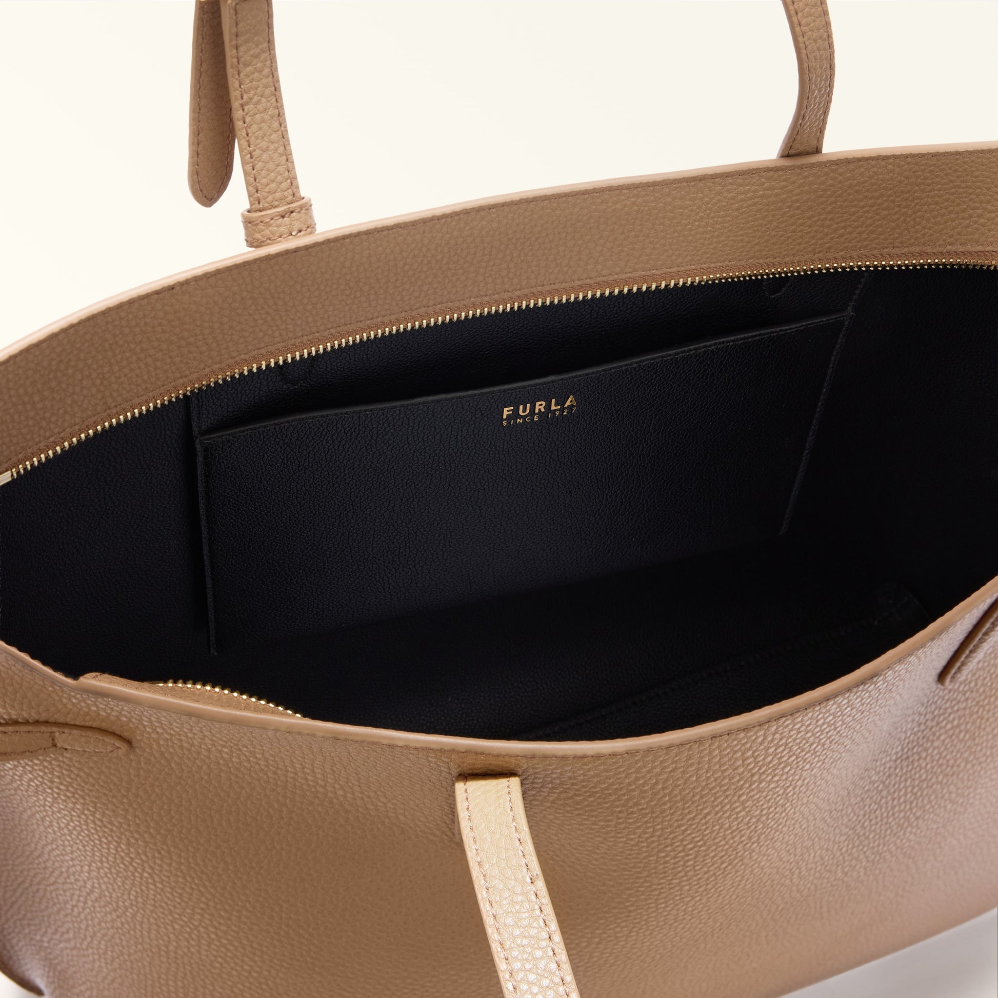 Furla Ava L Tote Bag In Leather