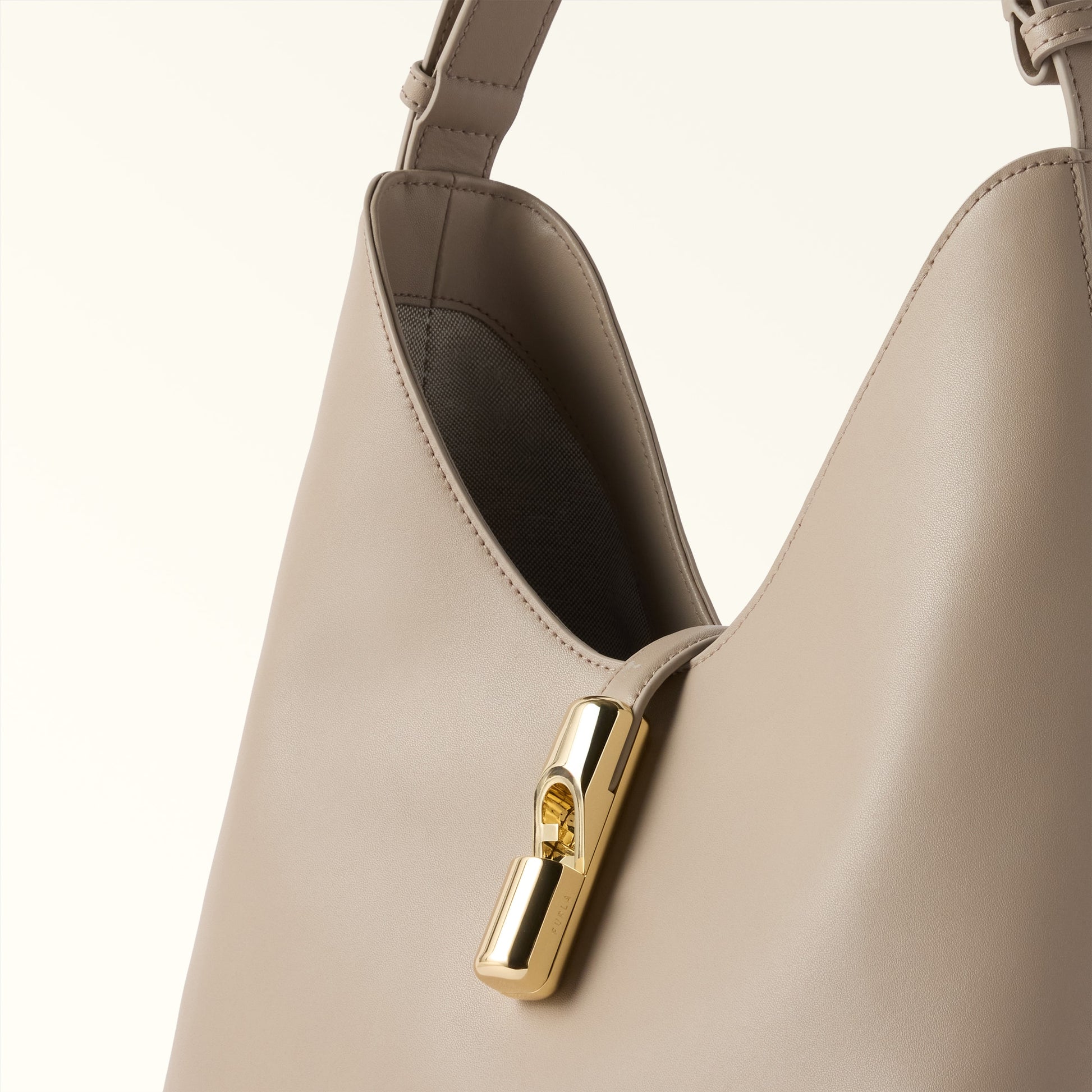 Furla Goccia M Hobo in White - Bags 