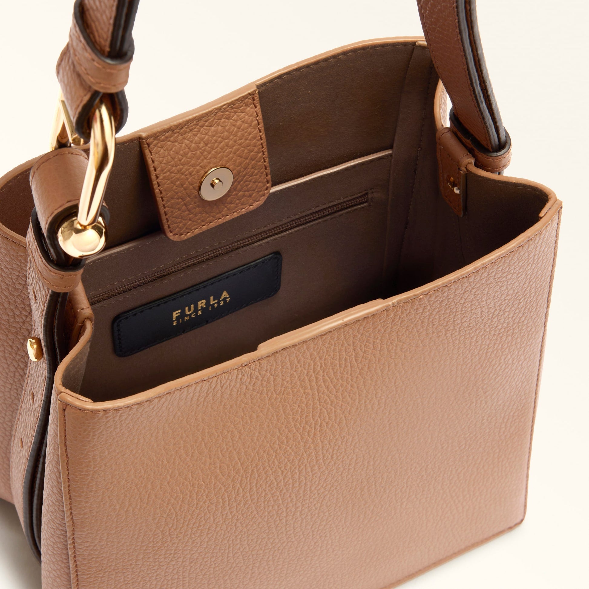 FURLA NUVOLA BUCKET BAG Furla