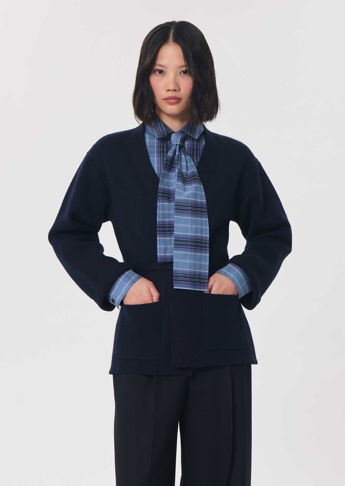 Gaya cardigan in navy wool by Tara Jarmon