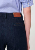 jeans in raw denim