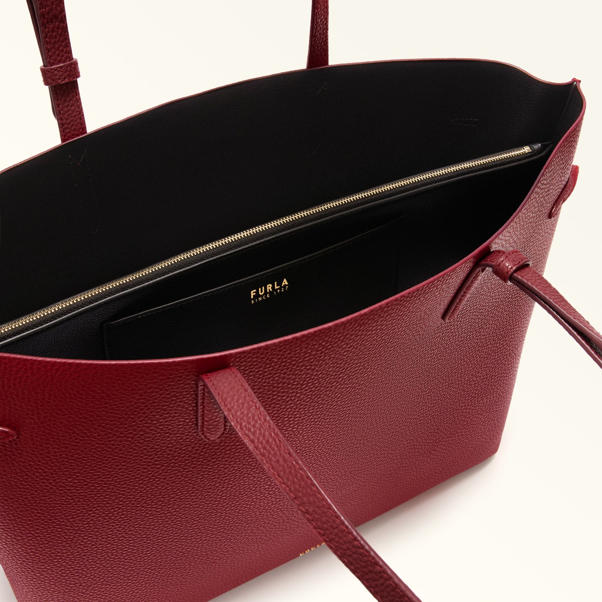 Furla Ava L Tote Bag In Leather
