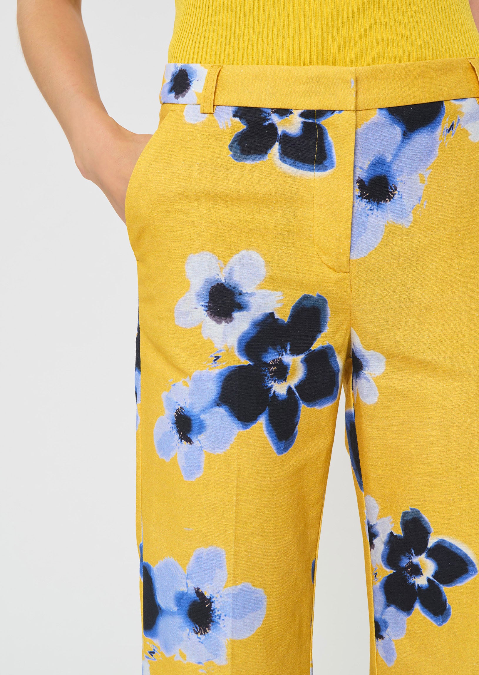 trousers in yellow floral printed linen and cotton