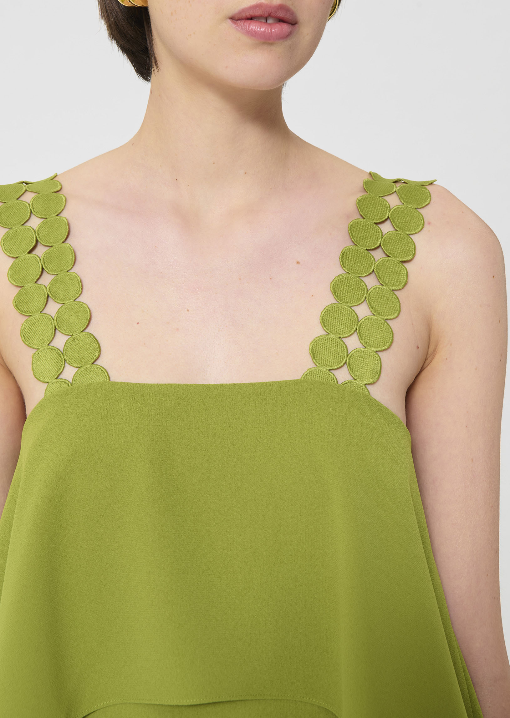 dress in yellow fluid crepe