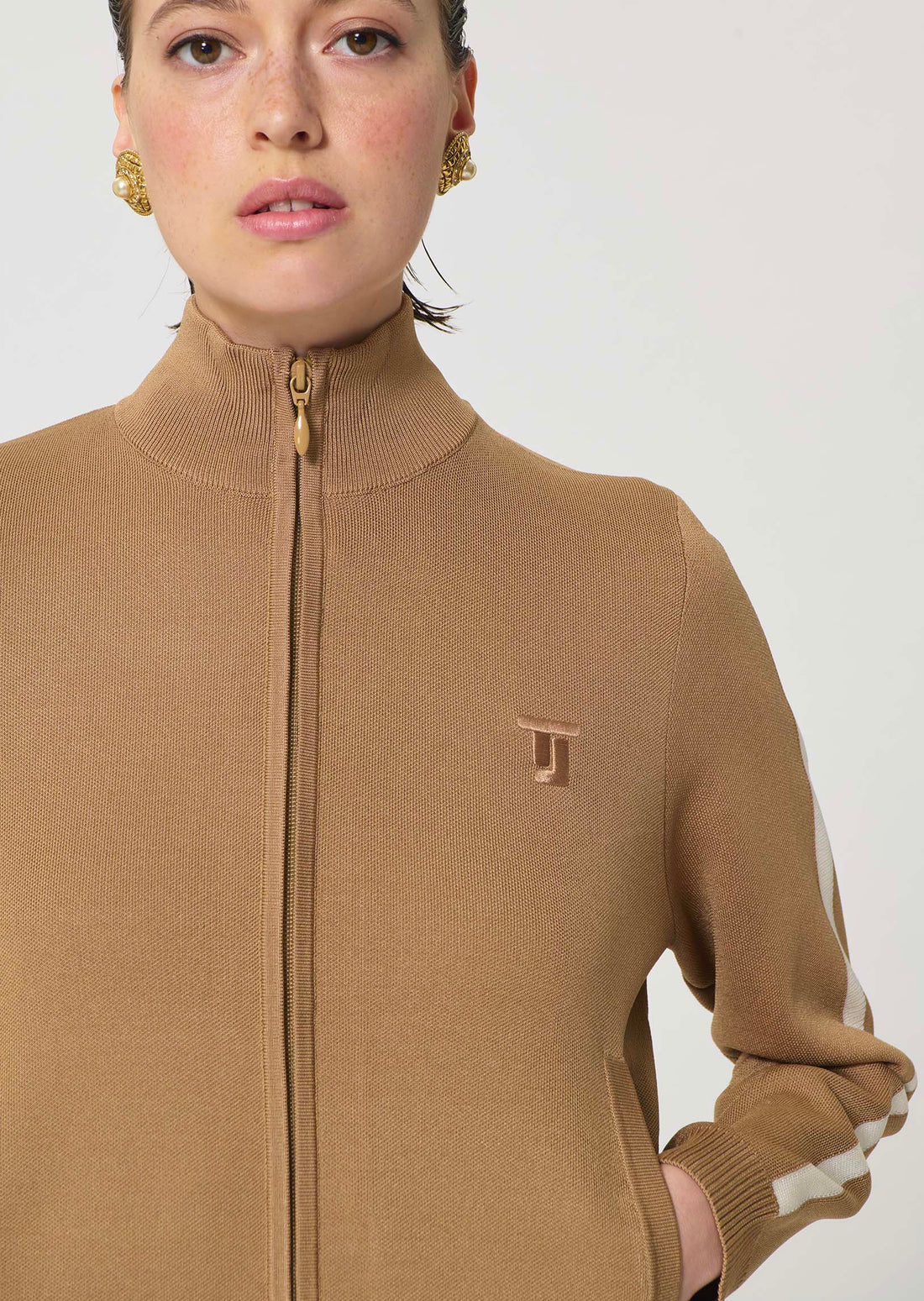 vest in beige technical mesh