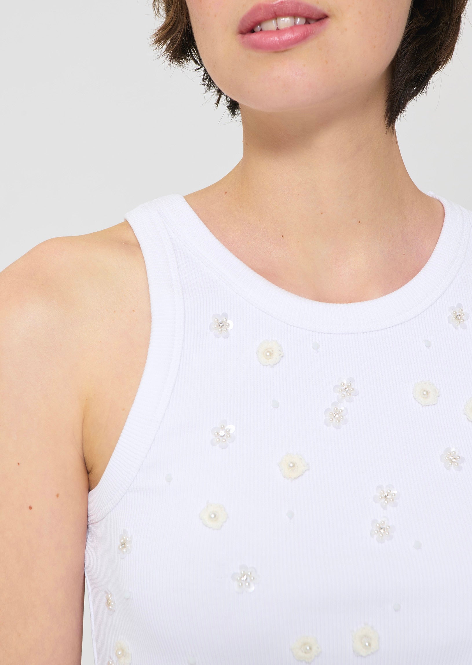 tank top in white embroidered cotton