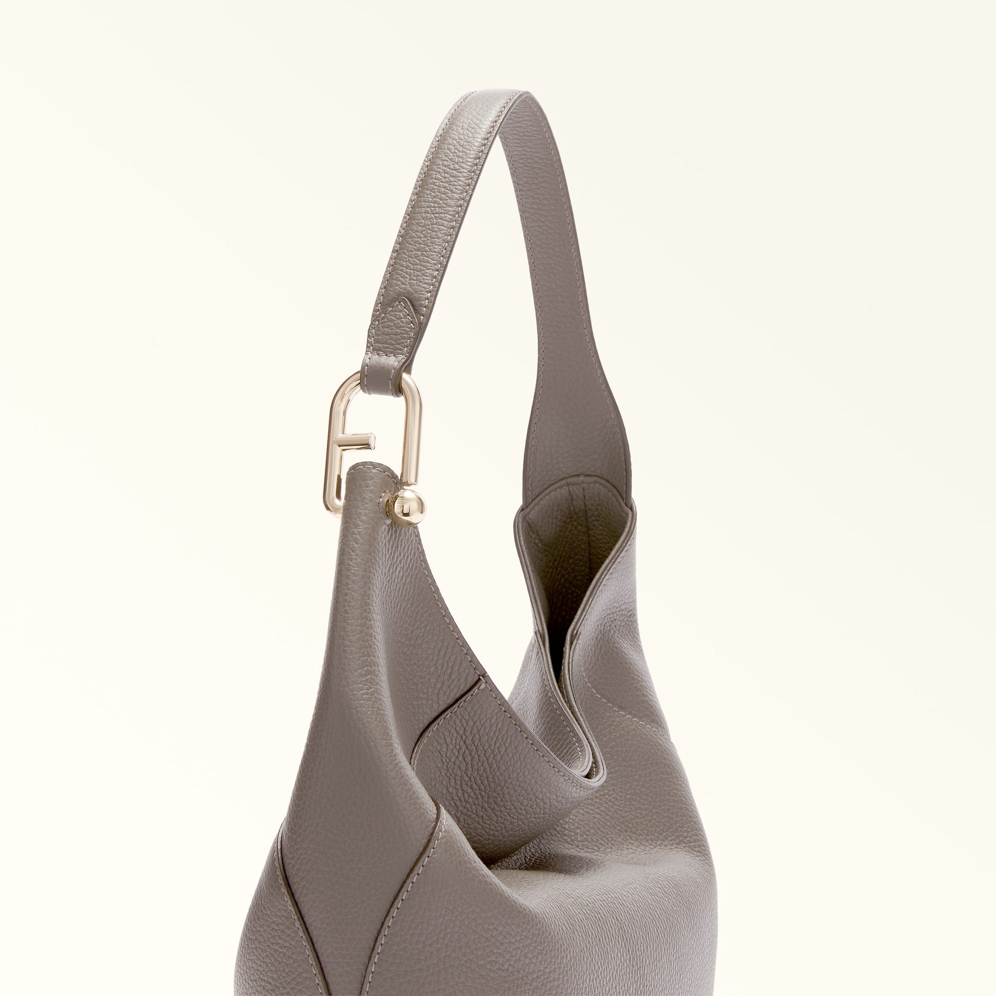 Furla Lara M Hobo Bag In Leather