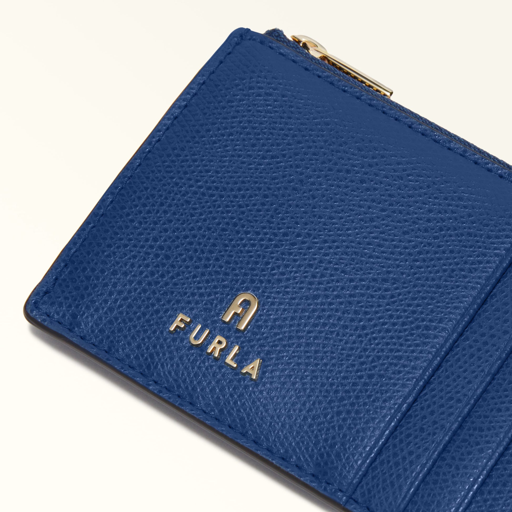 Furla Camelia M Card Case Small Goods In Leather