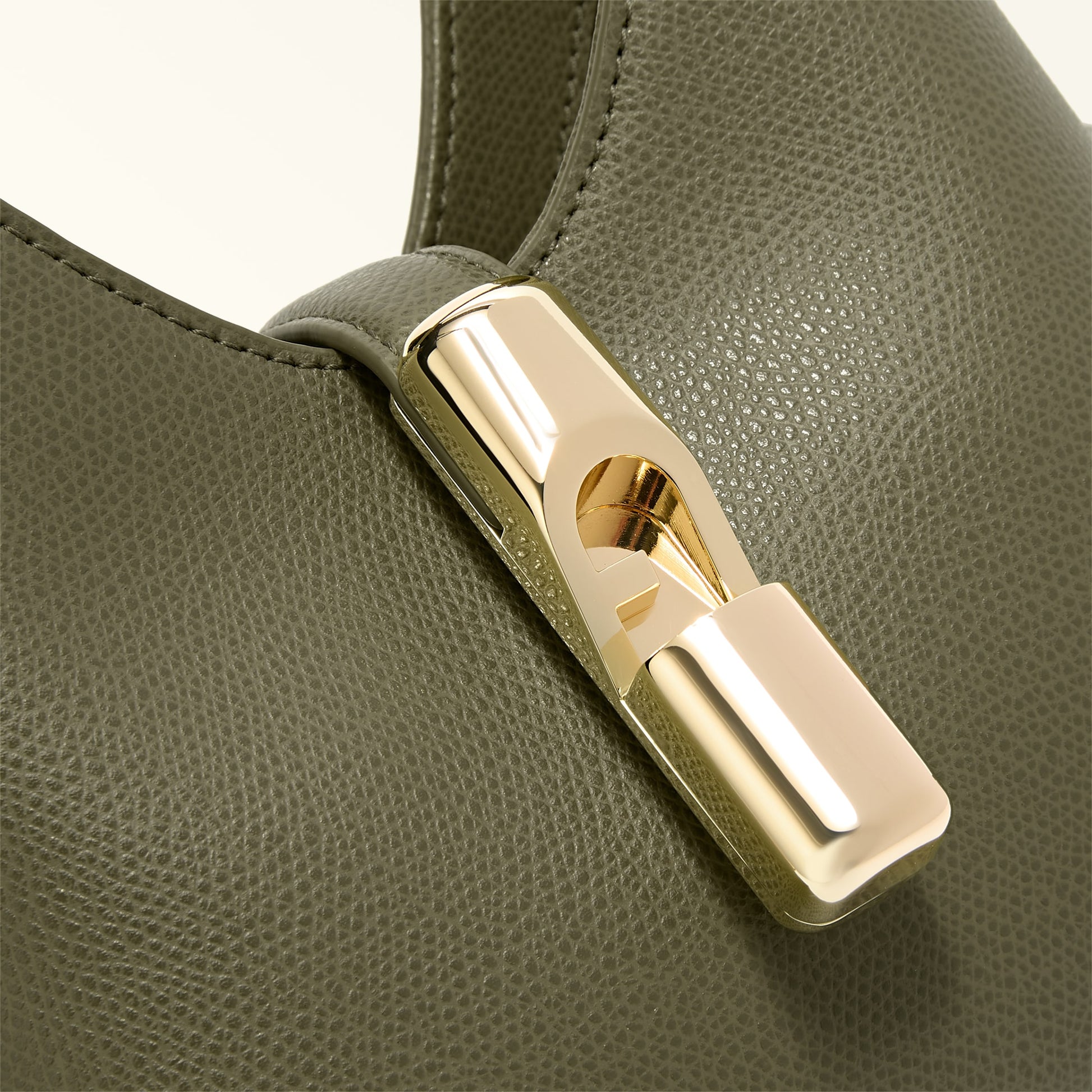 Furla Iride M Hobo Bag In Leather
