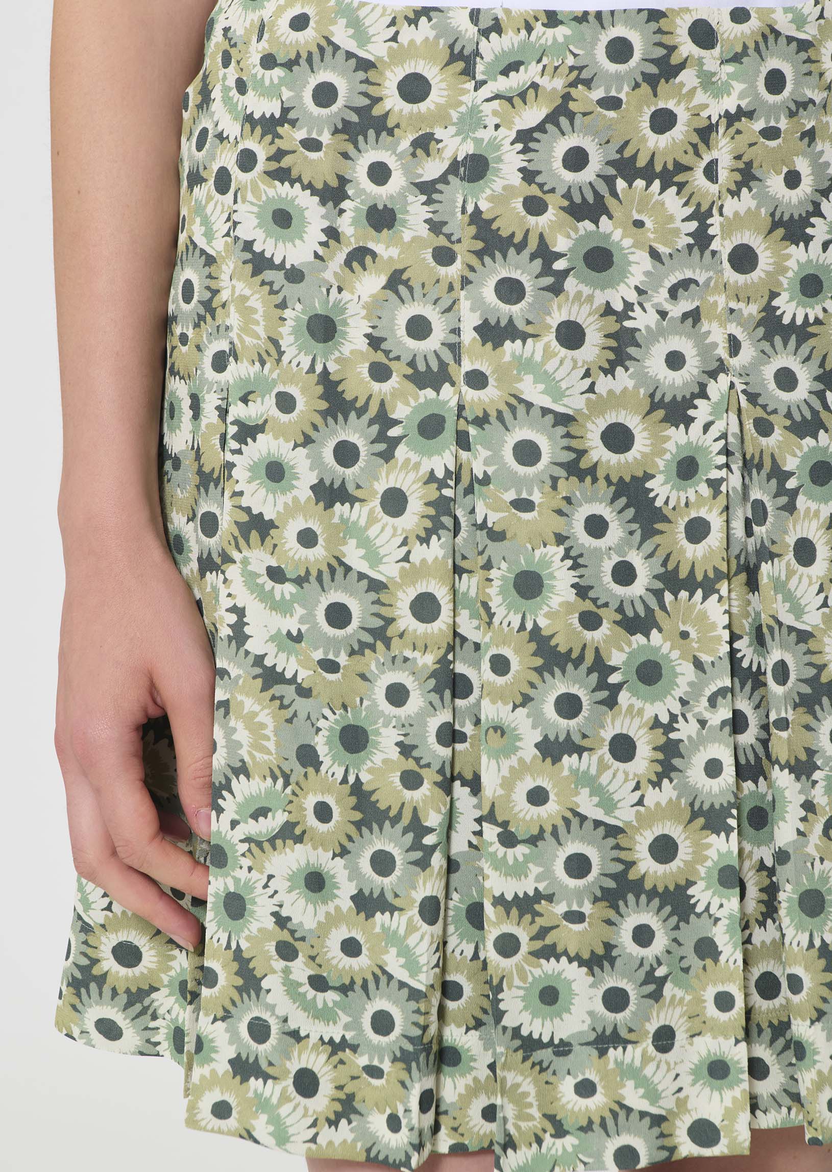 skirt in green floral print