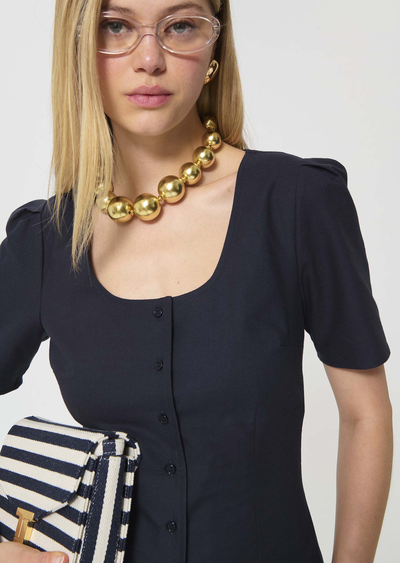 shirt in midnight blue poplin