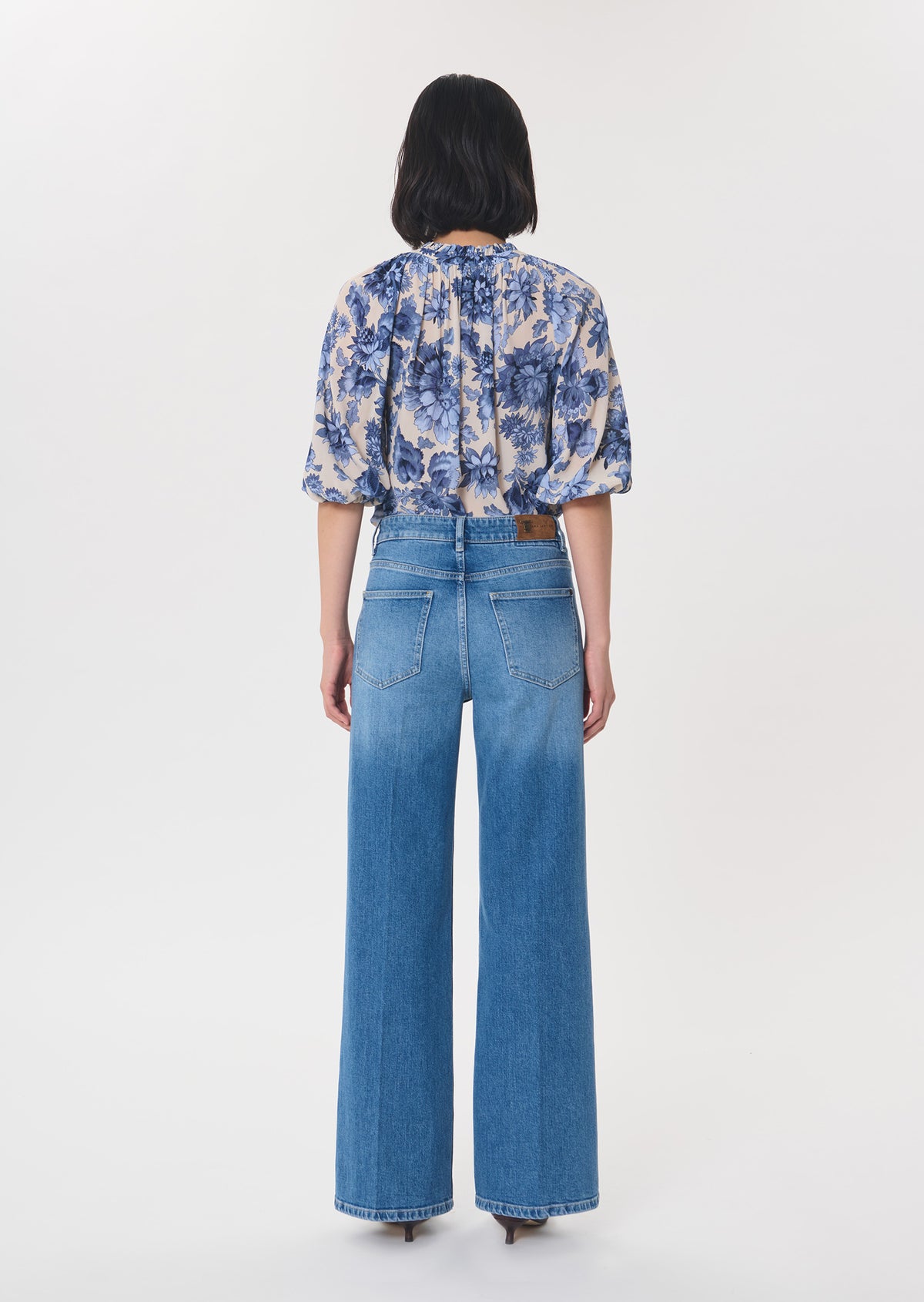 Jocelyn jeans in denim blue cotton by Tara Jarmon