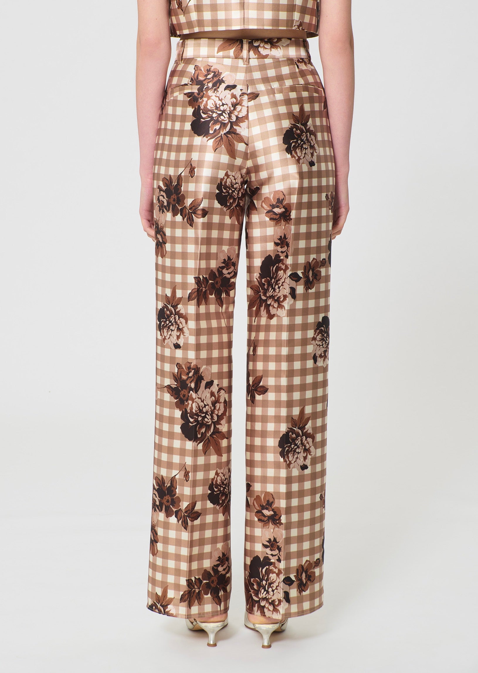 trousers in beige gingham print