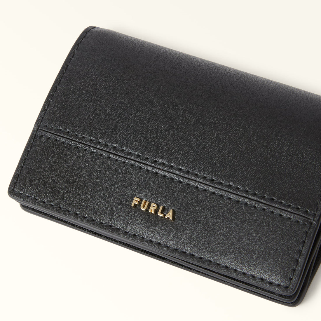 Furla Lia M Card Case in Black - Wallets 