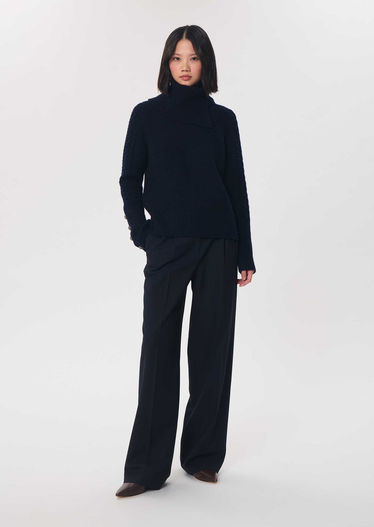 Pilou sweater in navy by Tara Jarmon