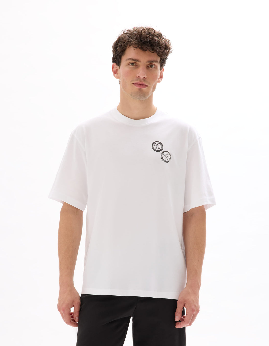 white tee shirt
