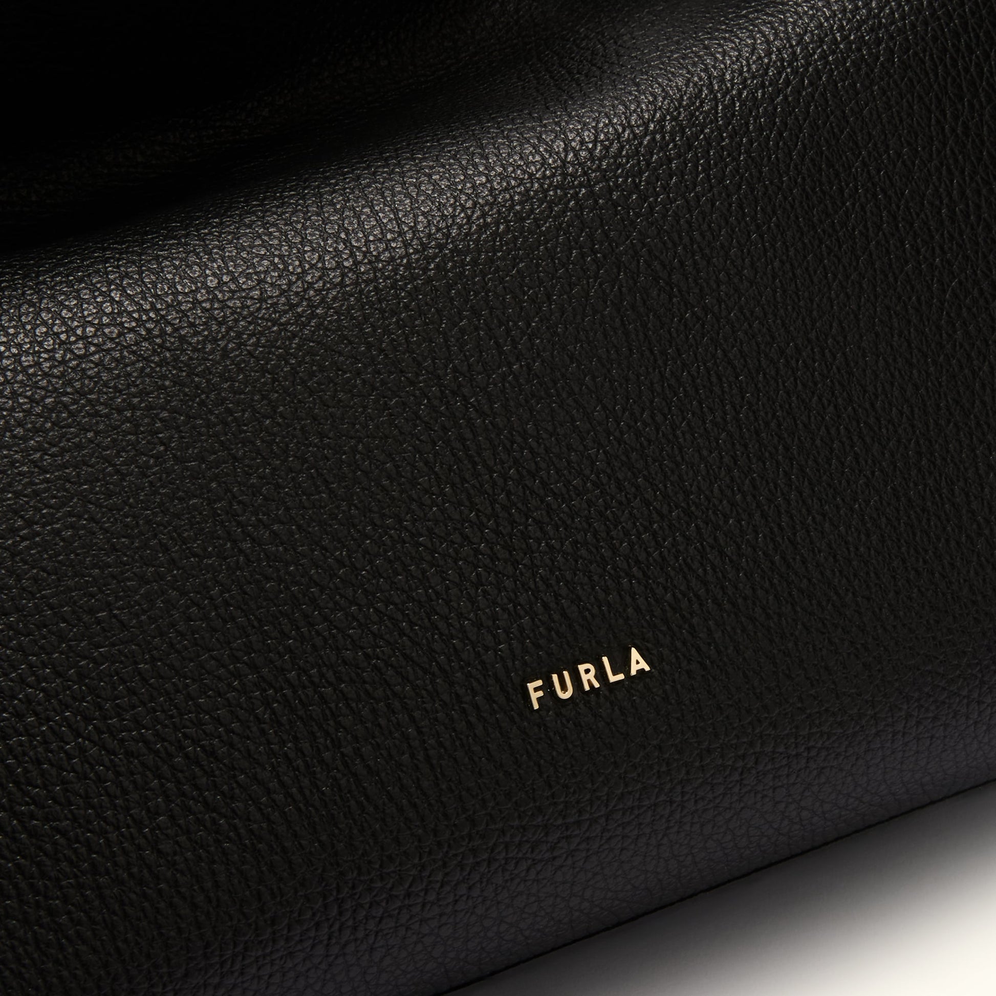 Furla Lara M Hobo Bag In Leather