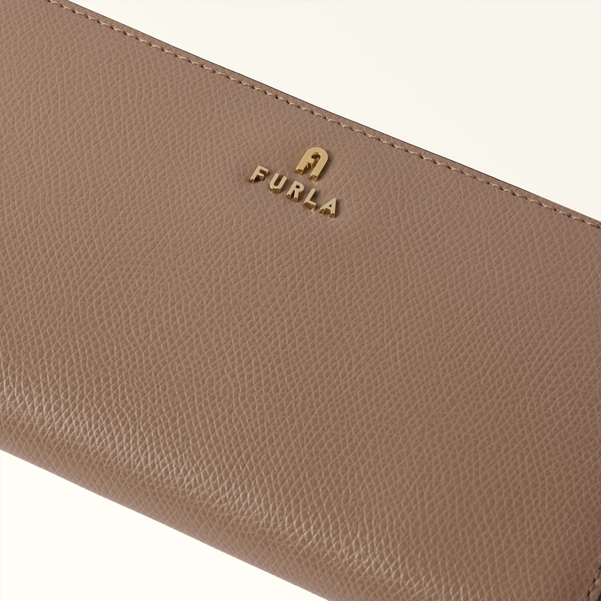Furla Camelia Xl Zip Around in Grey - Wallets 