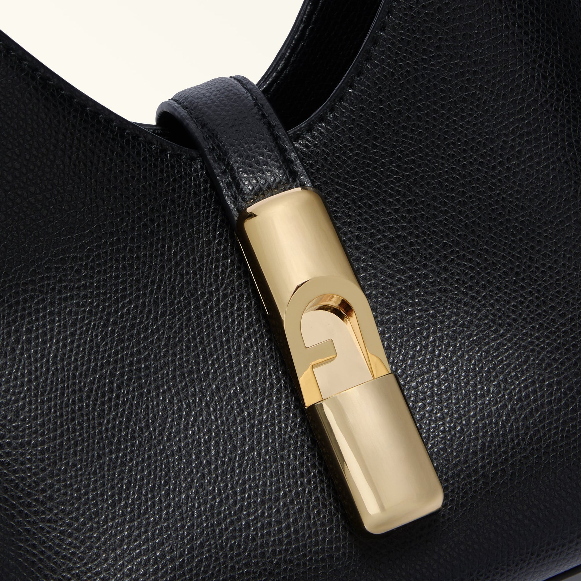 Furla Iride M Hobo Bag In Leather