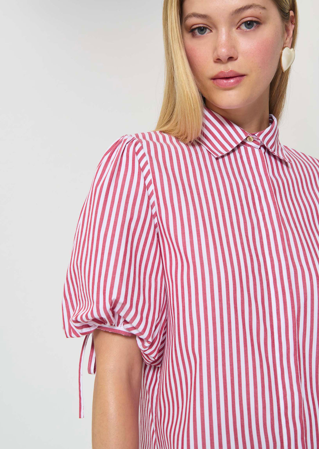 shirt in red striped poplin