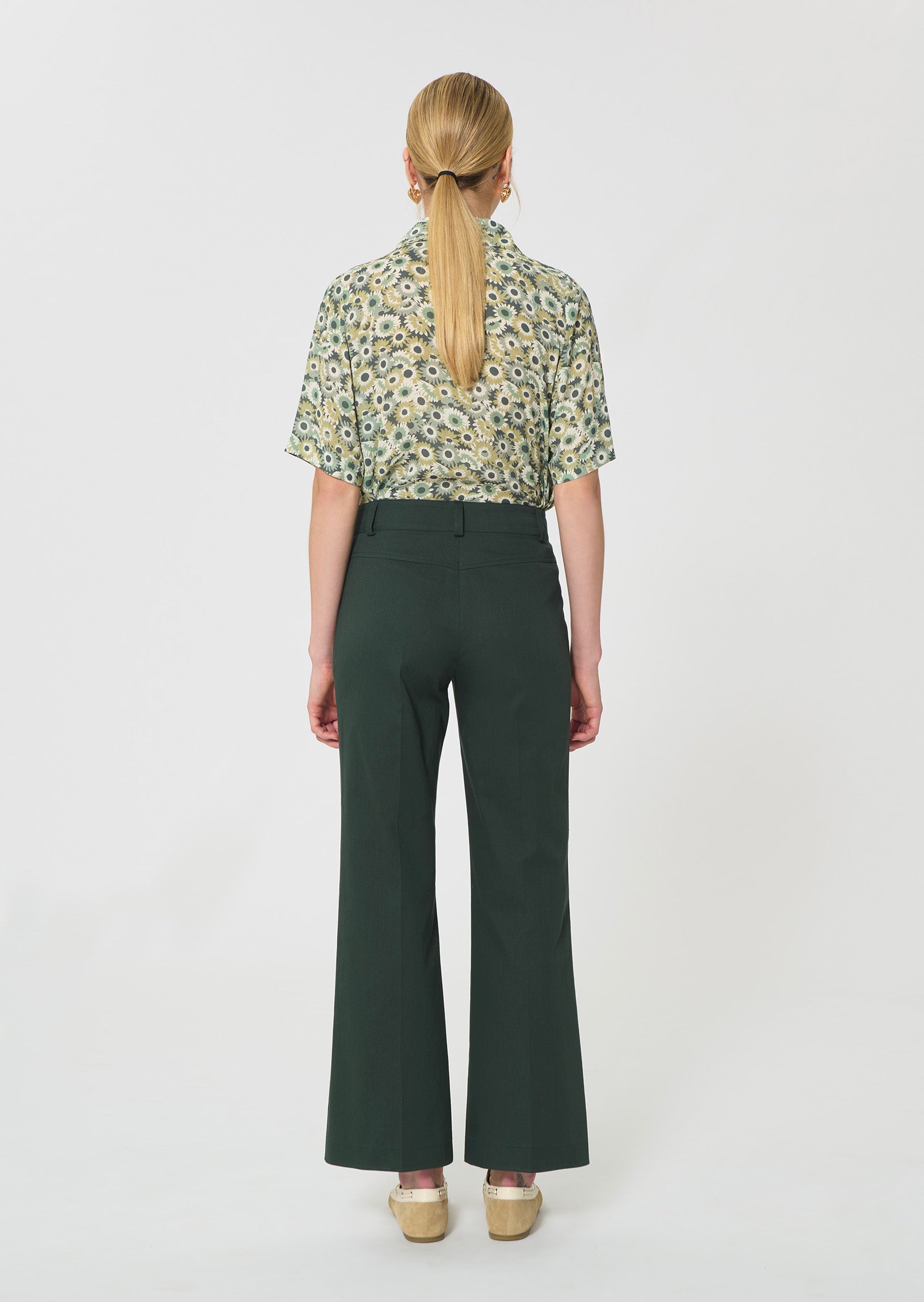trousers in green cotton gabardine