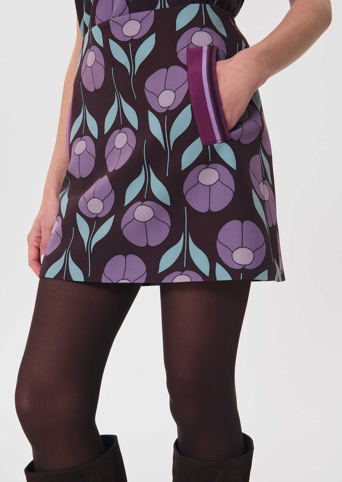 Jelena skirt in purple by Tara Jarmon