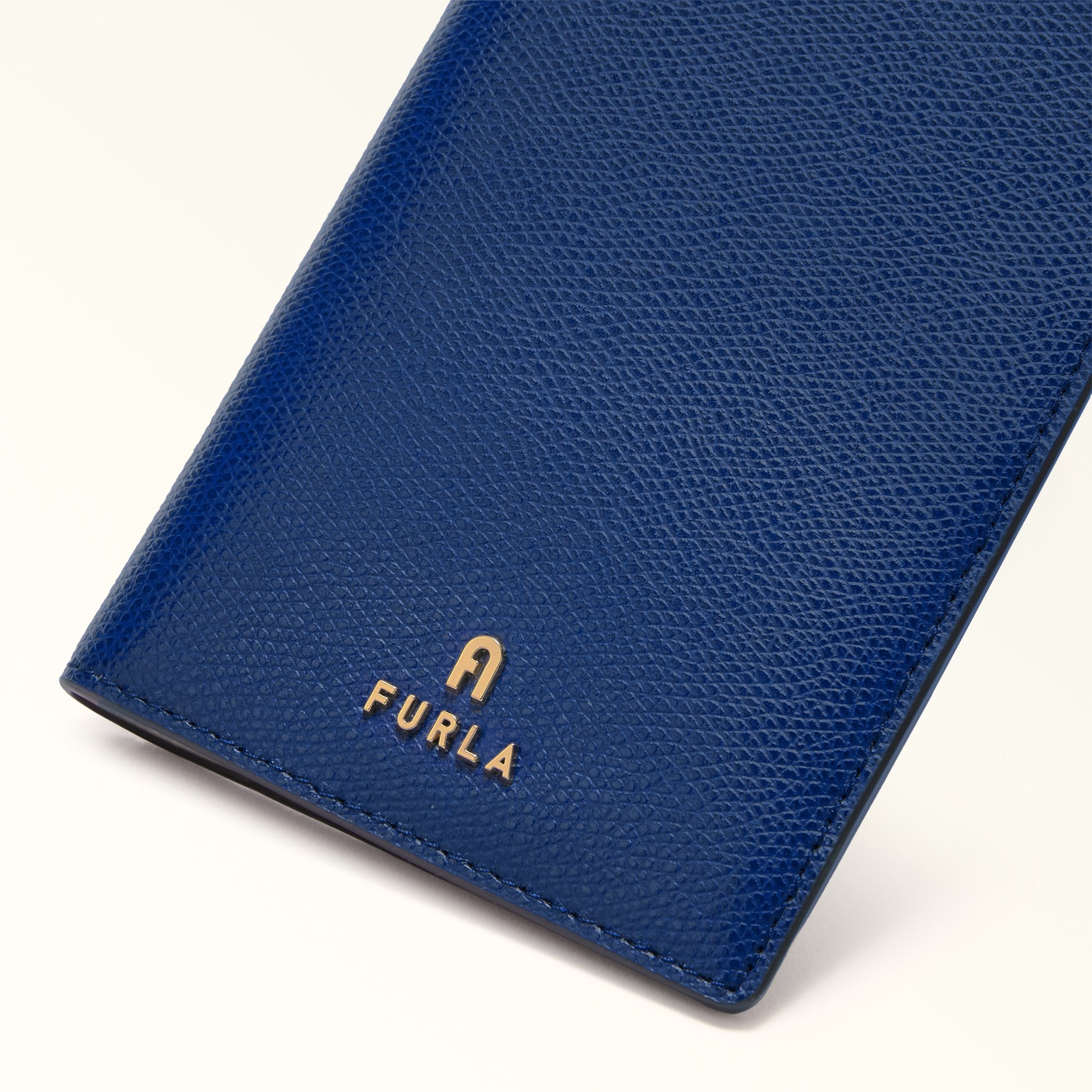 Furla Camelia S Passport Holder Small Goods In Leather