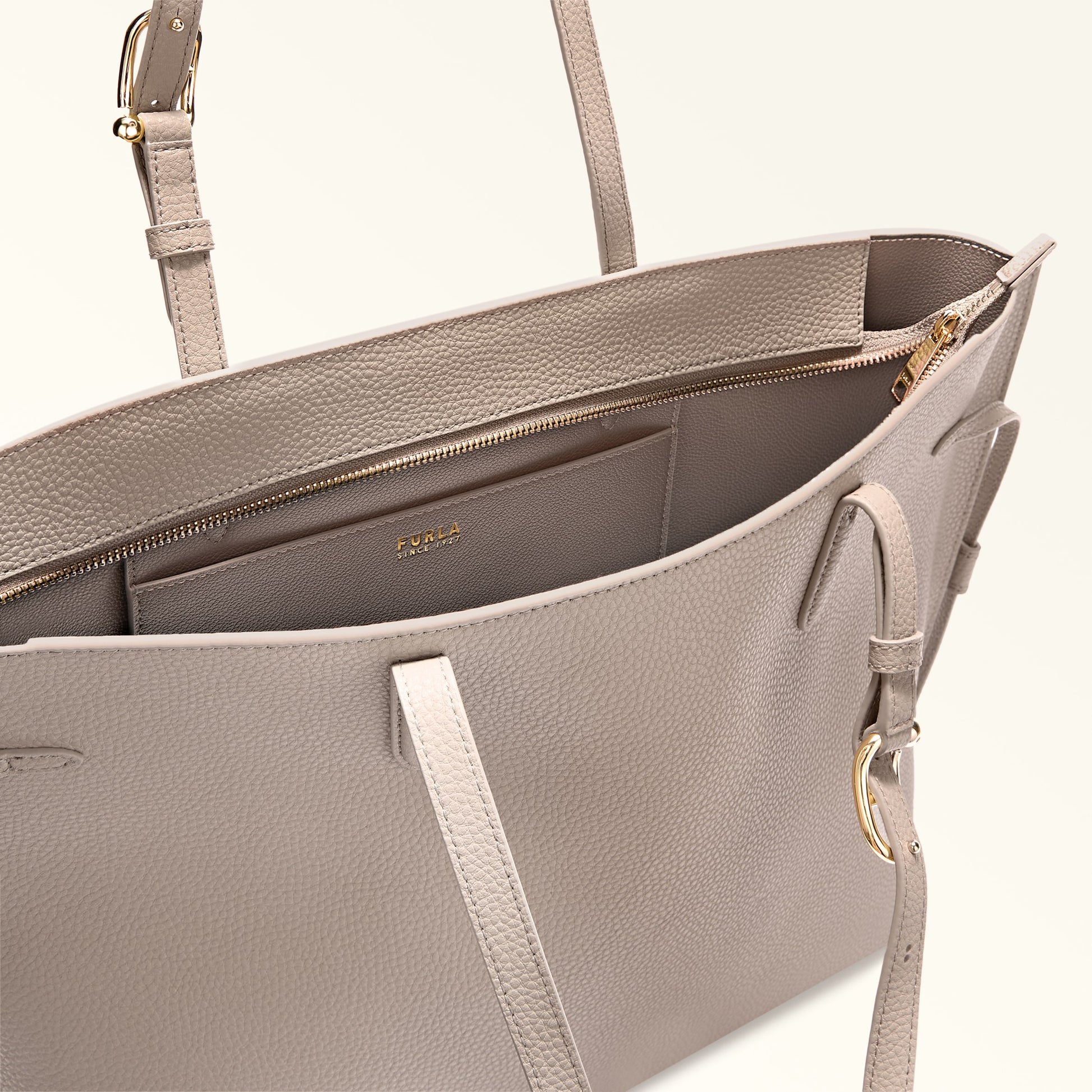 Furla Ava L Tote Bag In Leather