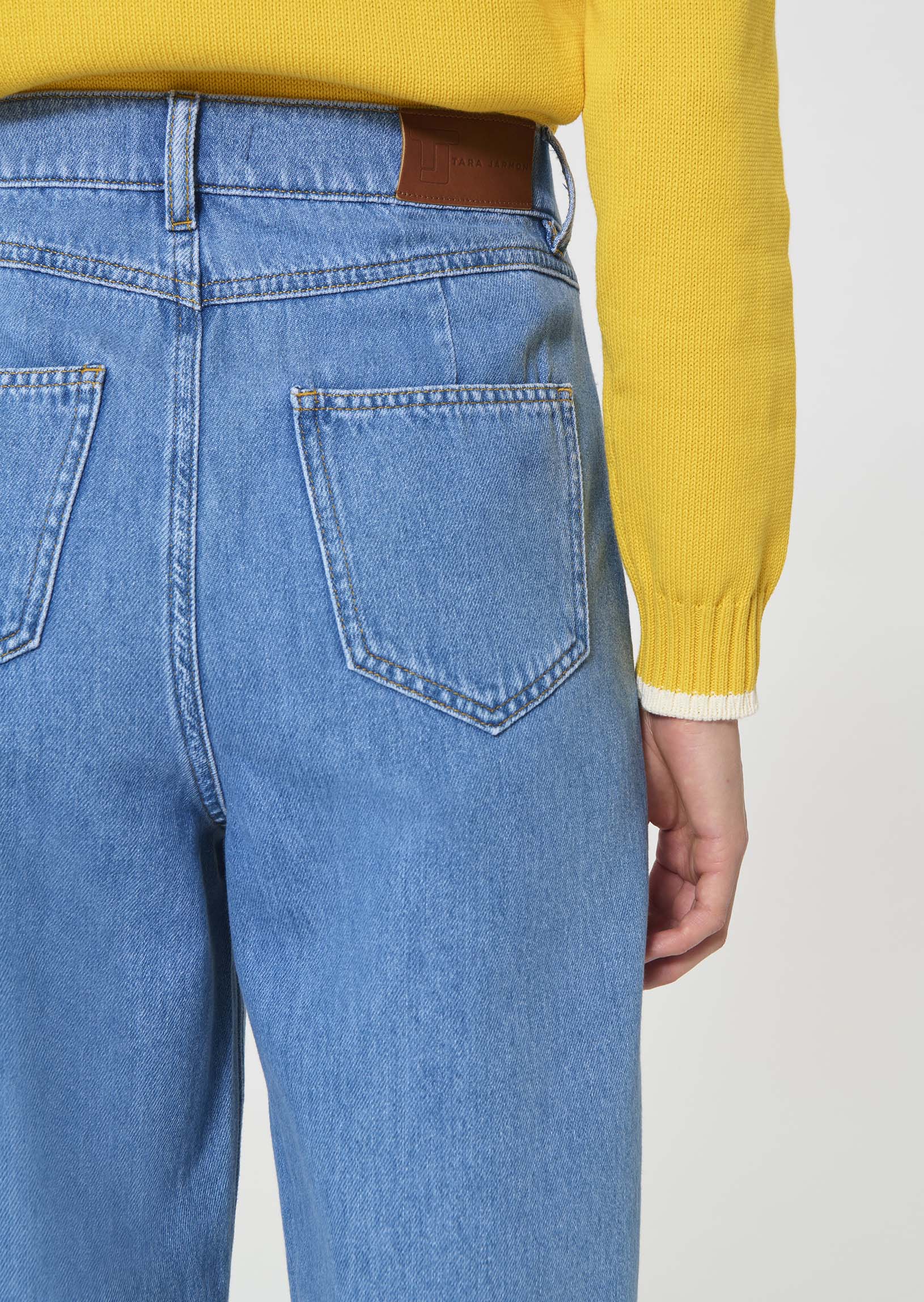 jeans in blue denim