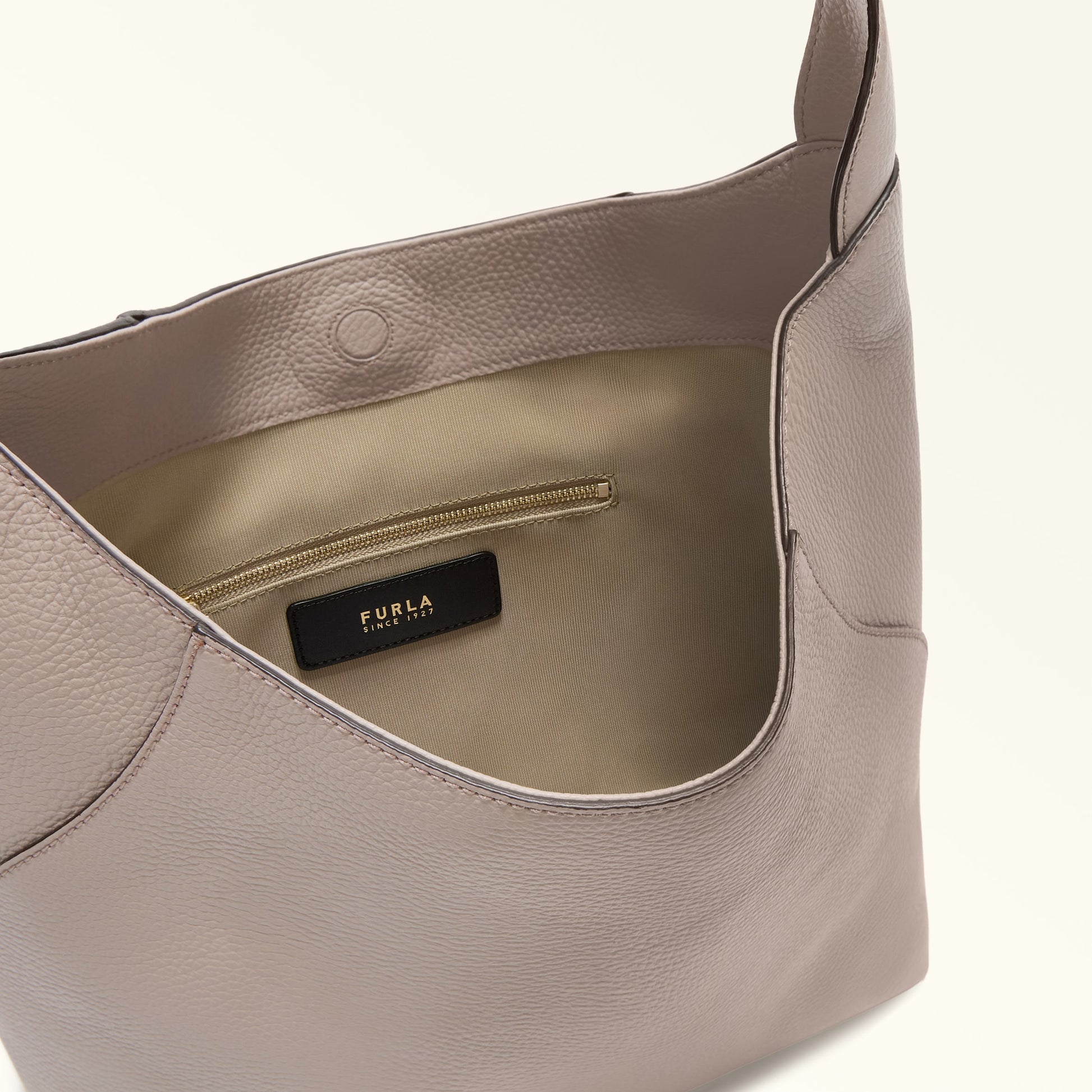Furla Lara M Hobo Bag In Leather