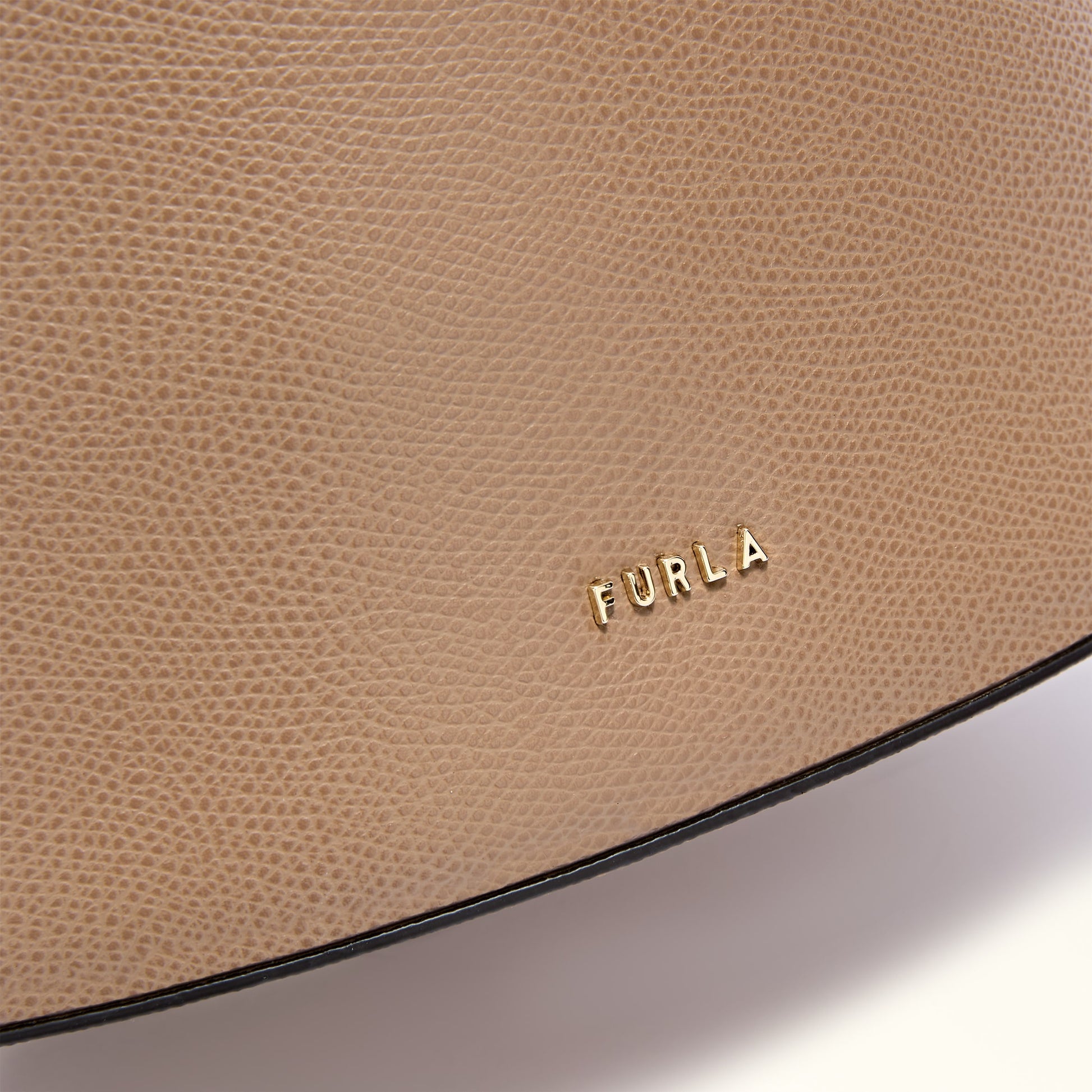Furla Roxie S Bucket  Bag In Leather